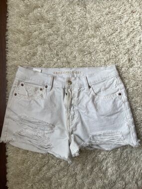 American Eagle Outfitters White Distressed Jean Shorts Size 6